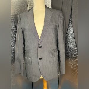 Green Label Relaxing Gray Boys Two
Piece Suit Size 44/76